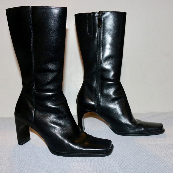 square toe black boots